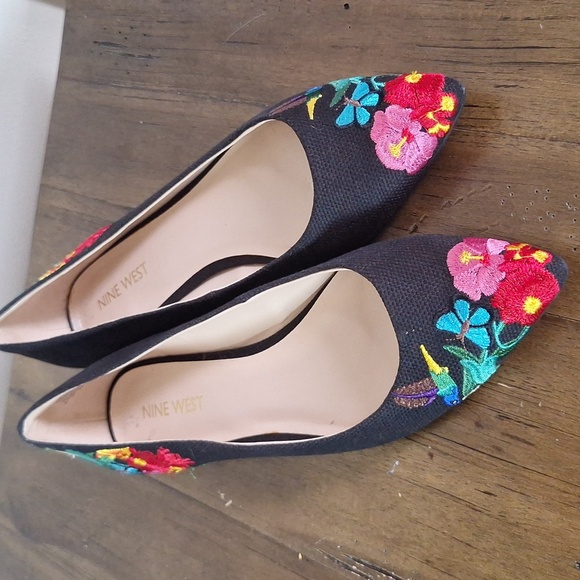 Nine West Embroidered Speakup Ballet Flats Size 7.5 - Picture 1 of 13